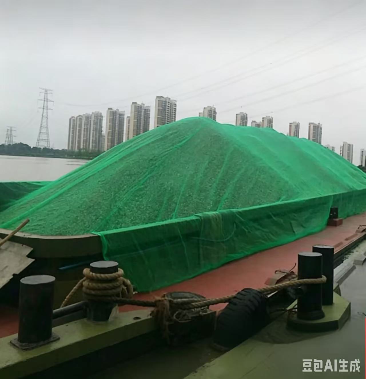 货舱封舱现场
